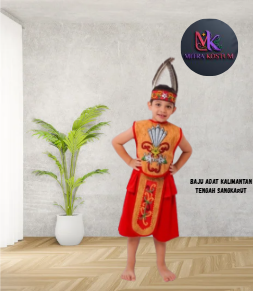 Baju adat Kalimantan Sangkarut